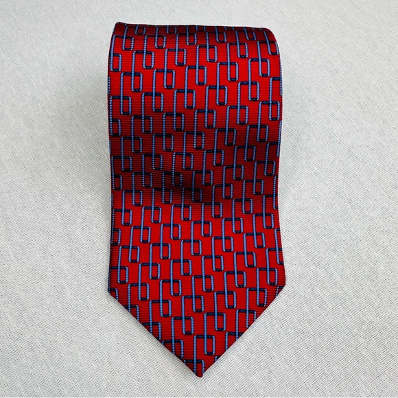 Tommy Hilfiger Other - Tommy Hilfiger Red w/ Blue Design 💯 % Imported Silk. Excellent Condition ❤️